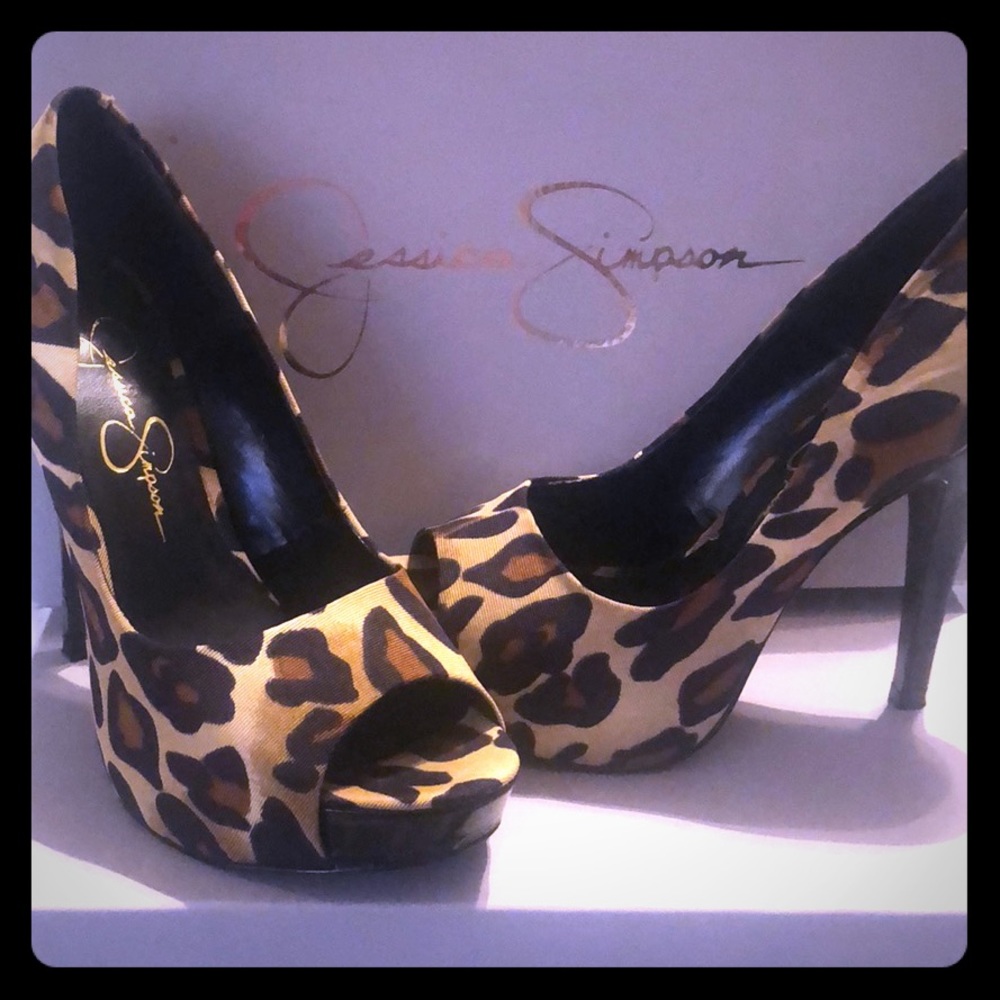 Jessica Simpson Leopard 3 in heels